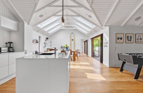 Vejby House | Cozy home in Vejby with sauna