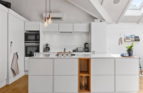 Vejby House | Cozy home in Vejby with sauna