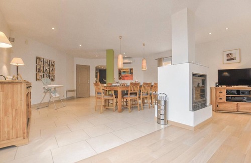 Villelongue-de-la-Salanque House | Cozy home in Villelongue