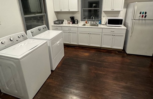 Frontier County House | Cozy Home minuets away from the lakes and I 80 Pet Friendly