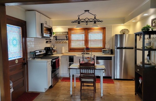 Ranson House | Cozy home near Casino, Breweries, Historical attractions, National Park & more