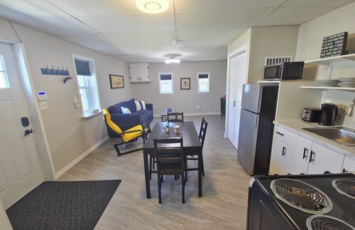 Rideau Heights House | Cozy home on a quiet street minutes to downtown Kingston!