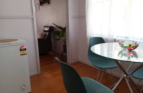 Kennington House | Cozy home on St Aidans. road with free parking and wifi