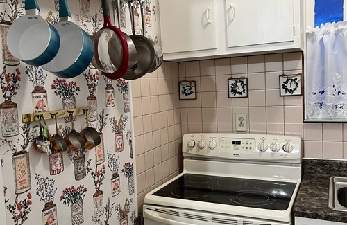 Steubenville House | Cozy home ready for comfy stay! Walking distance to Franciscan, shops, etc.