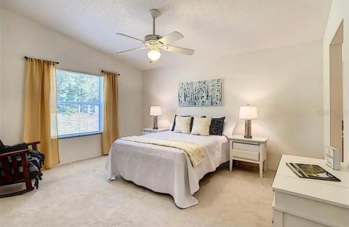 The Villages House | Cozy home, Right Next Door to Lake Sumter Square!