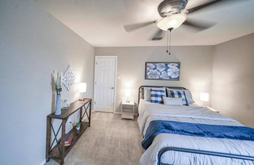 San Antonio House | Cozy Home - Seaworld, Six Flags, BMT Cup, Lackland