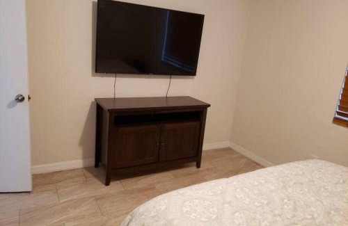 Southside Villa | Cozy home Southside Jax