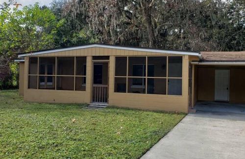 Southside Villa | Cozy home Southside Jax