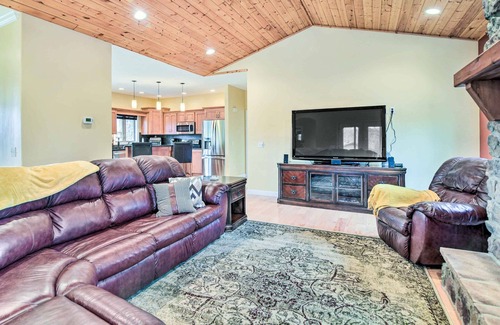 Burkesville House | Cozy Home w/Patio, 2 Mi to Dale Hollow Lake!