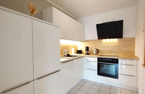 Alsdorf Apartment | Cozy home - Willkommen im Dreiländereck - Boxspringbett - Balkon