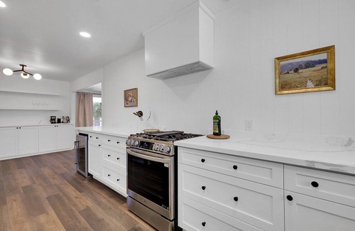 Yuba City House | Cozy Home with Big Yard, Games, Fire Pit, Dogs OK