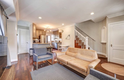 Eckington House | Cozy Home with Free Parking | 3BR/2.5BA #DCottage
