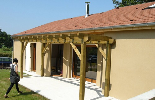 Vouecourt Cottage | Cozy Home with Terrace and Fenced Garden