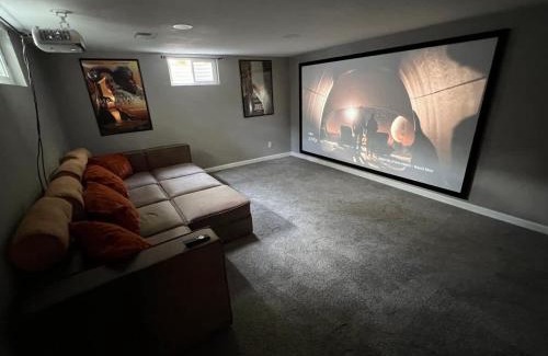 Allendale Area House | Cozy Hot Tub Escape - Pool Table & Home Theater