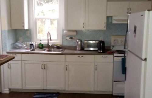 Cold Lake House | Cozy house in downtown Cold Lake