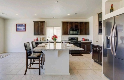 Gateway House | Cozy House near Denver International Airport