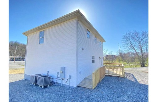 Princeton House | COZY HOUSE NEAR WINTERPLACE