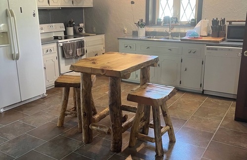 Force House | Cozy House, Sleeps 14 and 12 miles to the visitor center in Benezette, PA