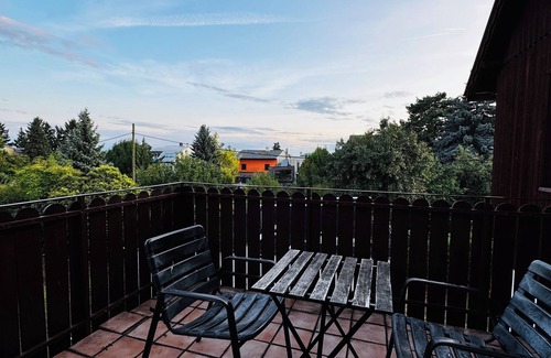Meidling Apartment | Cozy House Terrace &Garden Sleeps 34
