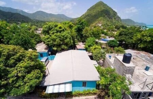 Bull Bay House | Cozy Jamaican Getaway Room