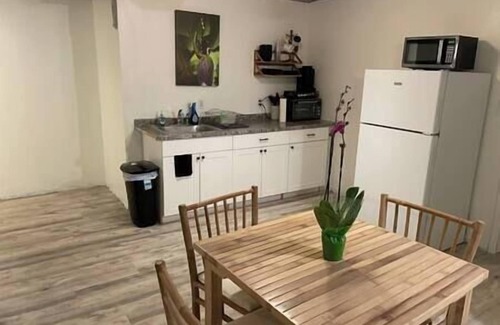 Kapoho Apartment | Cozy Jungle Getaway – 1BR/1BA with Optional Car Rental