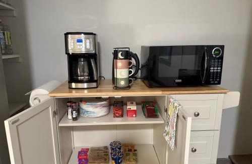 Keene Apartment | Cozy Keene Retreat - Walk To Downtown!