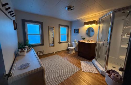 Keene Apartment | Cozy Keene Retreat - Walk To Downtown!