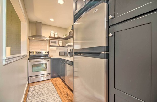 Lake Geneva Condo | Cozy Lake Geneva Retreat with Year-Round Views!
