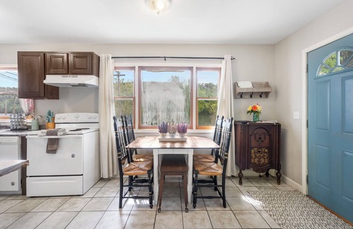 Rockaway Beach House | Cozy Lake view Home with firepit