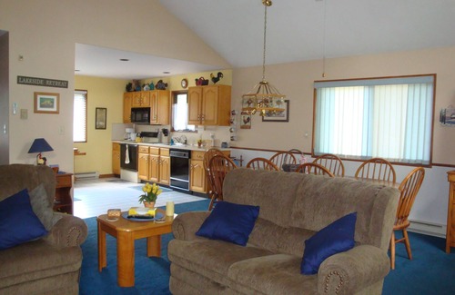 Jonas House | Cozy Lakefront Chalet w/Hot Tub, Gameroom & Outdoor Fire Pit!