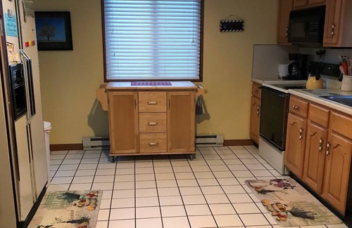Jonas House | Cozy Lakefront Chalet w/Hot Tub, Gameroom & Outdoor Fire Pit!
