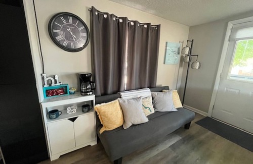 Lake George Cottage | Cozy LakeFront Cottage on All-Sports Lake George