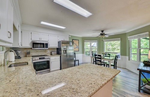 Modoc Shores House | Cozy Lakefront Escape w/Views and Dock - Peaceful Retreat