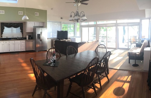 Orange Lake House | Cozy Lakefront Home - 278 FIVE STAR Reviews - Kayaks, Sunsets & Panoramic Views