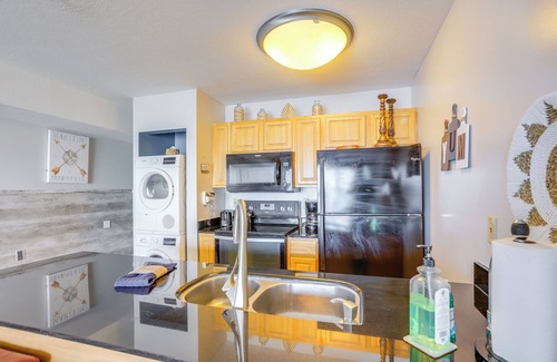 Put-in-Bay Condo | Cozy Lakefront Middle Bass Retreat w/Balcony