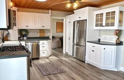 Rush City Cabin | Cozy lakeside cabin retreat located on E. Rush lake. Great Fishing here!