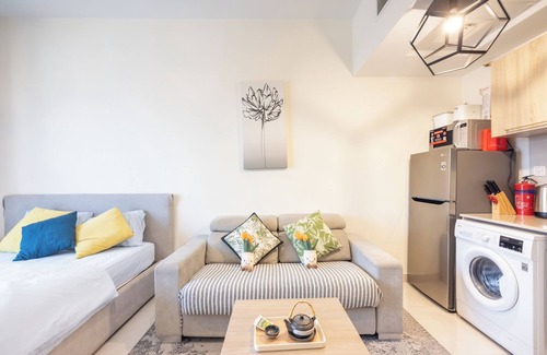 Downtown Dubai House | Cozy Living City Central Few Minutes from Dubai Mall,AG Tower