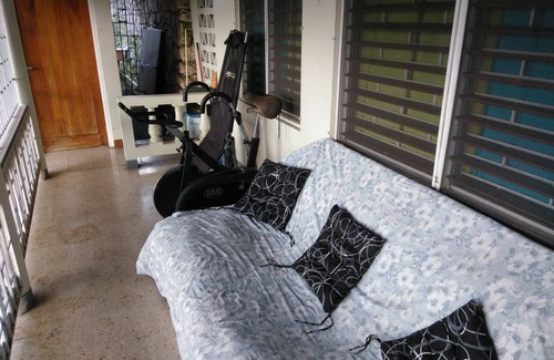 Mango Walk Apartment | Cozy Loft Apartment - Self Contained Unit w/Panoramic View