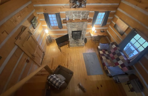 Bruno Cabin | Cozy Log Cabin Near Buffalo River