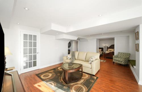 Meadowvale Village Apartment | Cozy Lovely Ravine facing Suite.