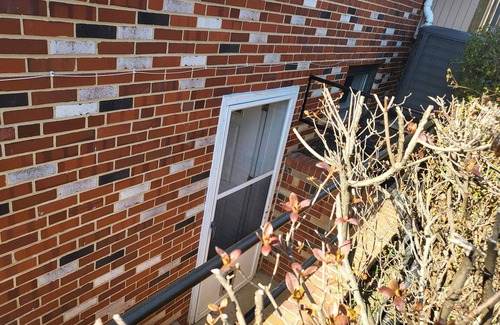 Burtonsville House | Cozy Lower Level Retreat Near Silver Spring