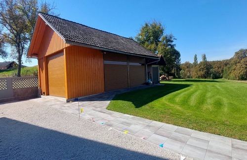 Cerklje ob Krki House | Cozy Luxe Holiday Home with Natural Thermal Bath - Seven Bedroom Holiday Home