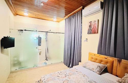 Asylum Down Apartment | Cozy Luxury Hideouts in North Ridge, 10 mins from the Airport & Tang Palace, 5 mins from Alisa Hotel, Kempinski & Movenpick, close to Supermarkets & Tourist Attractions