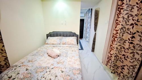 Asylum Down Apartment | Cozy Luxury Hideouts in North Ridge, 10 mins from the Airport & Tang Palace, 5 mins from Alisa Hotel, Kempinski & Movenpick, close to Supermarkets & Tourist Attractions