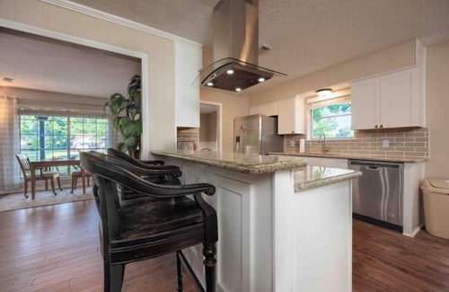 Tomball House | Cozy Magnolia Homestead/Family friendly