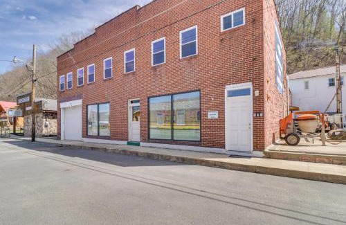 Marlinton Apartment | Cozy Marlinton Vacation Rental Downtown Location!