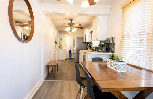 Corridor House | Cozy Mid-Century Craftsman