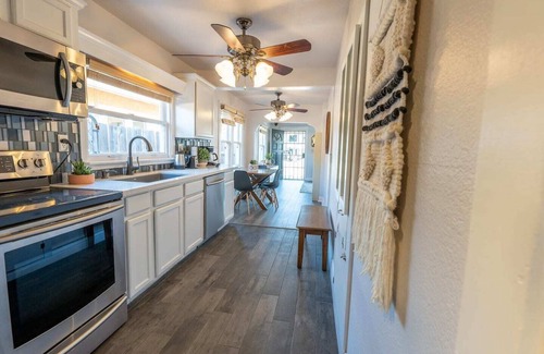 Corridor House | Cozy Mid-Century Craftsman