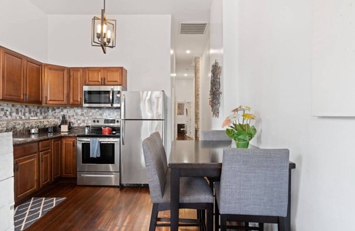 Tulane - Gravier House | Cozy Mid-City Cottage | Outdoor Patio w/Backyard