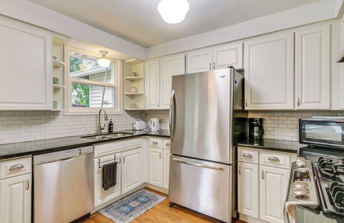 Island Station Cottage | Cozy Milwaukie Cottage, 7 Mi to Downtown Portland
